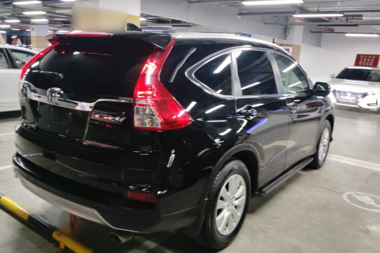 Used Honda CR-V 2016 2.0L Two-Wheel Drive Classic Edition Rear Right 45 Deg