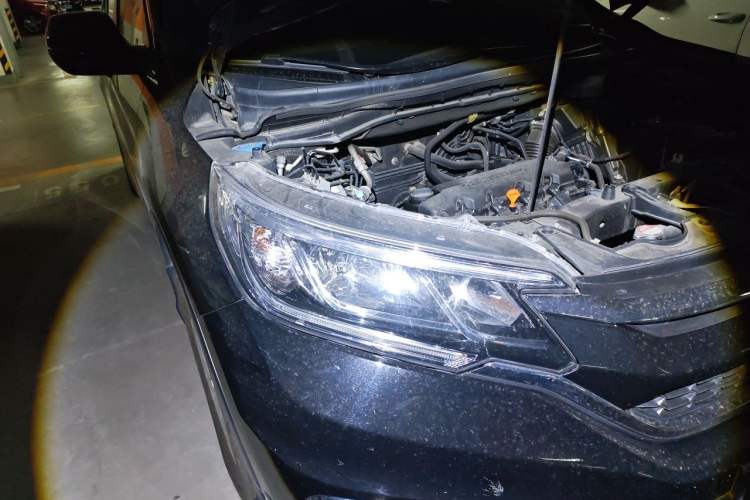 Used Honda CR-V 2016 2.0L Two-Wheel Drive Classic Edition Right Front Headlight