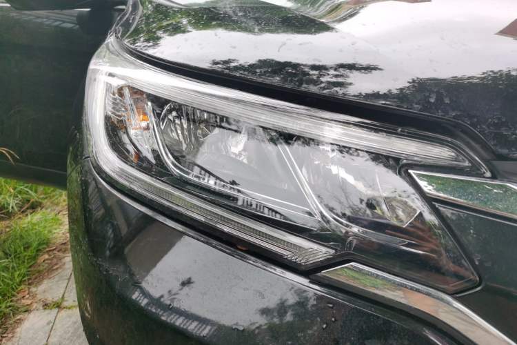 Used Honda CR-V 2016 2.0L two-wheel drive Urban Edition Right Front Headlight