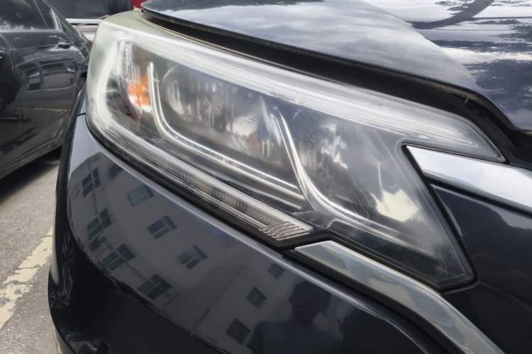 Used Honda CR-V 2016 2.0L Two-Wheel Drive Classic Edition Right Front Headlight