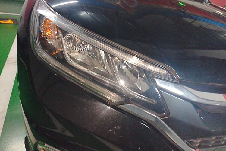 Used Honda CR-V 2016 2.0L two-wheel drive Urban Edition Right Front Headlight