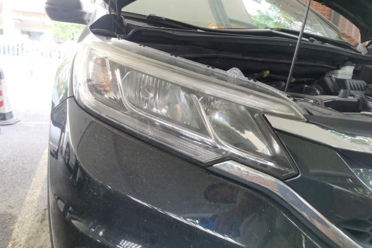 Used Honda CR-V 2016 2.0L two-wheel drive Urban Edition Right Front Headlight