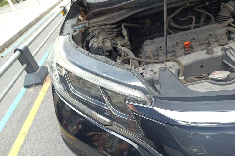 Used Honda CR-V 2016 2.0L Two-Wheel Drive Classic Edition Right Front Headlight