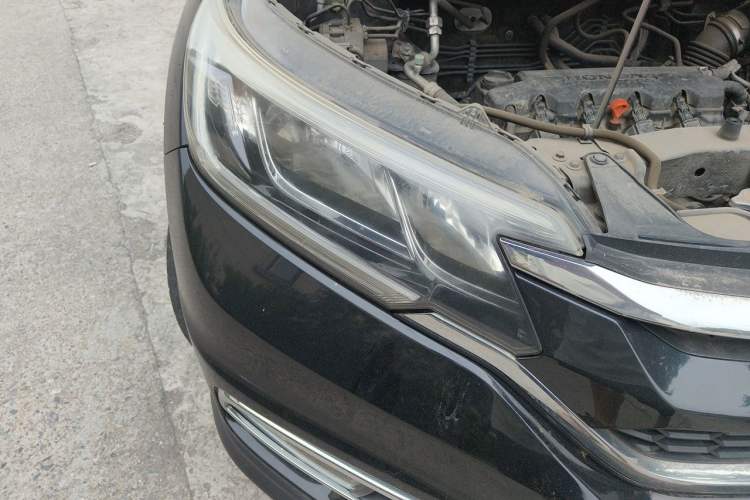 Used Honda CR-V 2016 2.0L Two-Wheel Drive Classic Edition Right Front Headlight