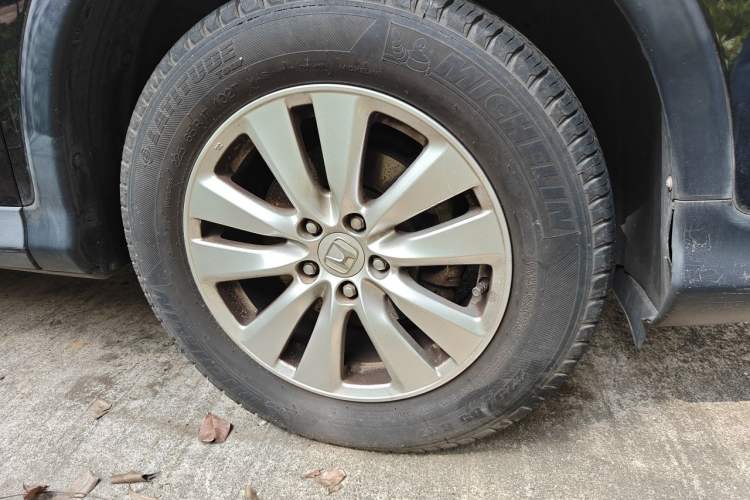 Used Honda CR-V 2016 2.0L Two-Wheel Drive Classic Edition Right Front Wheel Hub