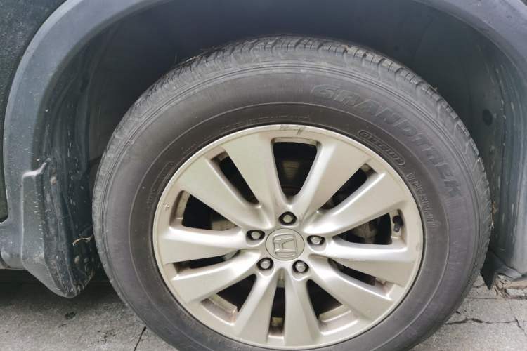 Used Honda CR-V 2016 2.0L two-wheel drive Urban Edition Right Front Wheel Hub