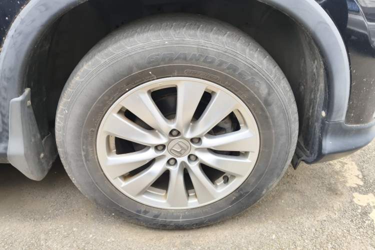Used Honda CR-V 2016 2.0L Two-Wheel Drive Classic Edition Right Front Wheel Hub