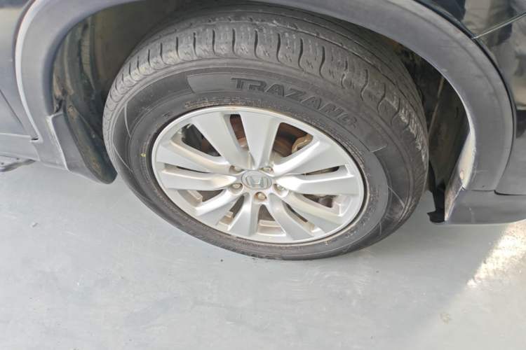 Used Honda CR-V 2016 2.0L two-wheel drive Urban Edition Right Front Wheel Hub