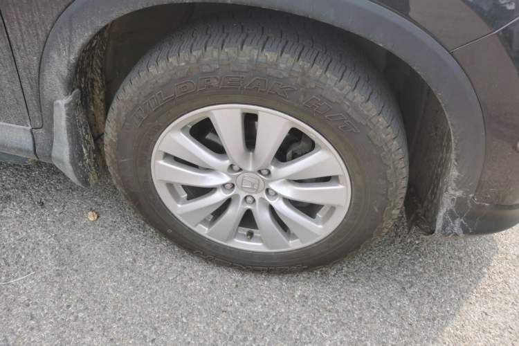 Used Honda CR-V 2016 2.0L Two-Wheel Drive Classic Edition Right Front Wheel Hub