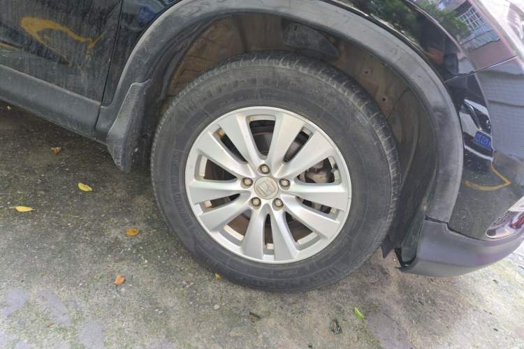 Used Honda CR-V 2016 2.0L Two-Wheel Drive Classic Edition Right Front Wheel Hub