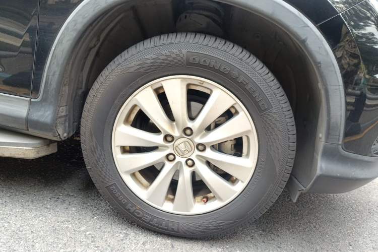 Used Honda CR-V 2016 2.0L Two-Wheel Drive Classic Edition Right Front Wheel Hub