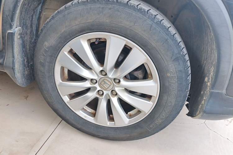 Used Honda CR-V 2016 2.0L two-wheel drive Urban Edition Right Front Wheel Hub