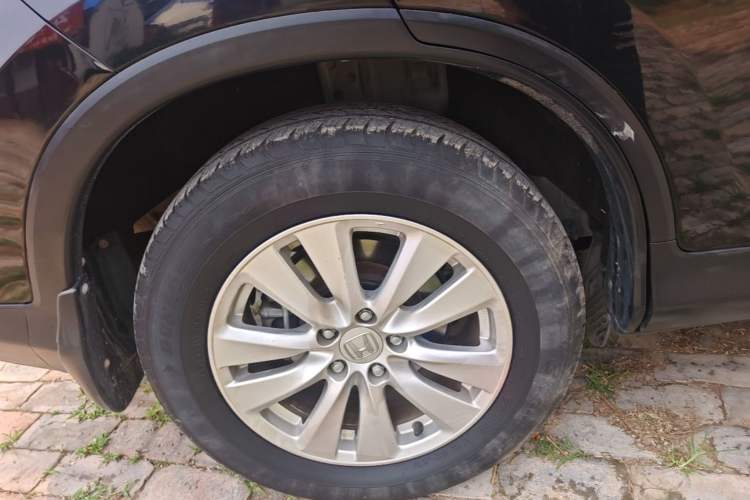 Used Honda CR-V 2016 2.0L Two-Wheel Drive Classic Edition Right Rear Wheel Hub