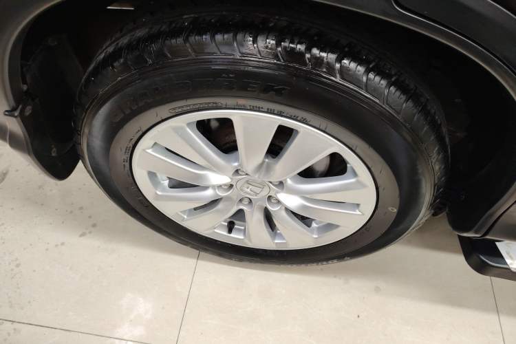 Used Honda CR-V 2016 2.0L two-wheel drive Urban Edition Right Rear Wheel Hub