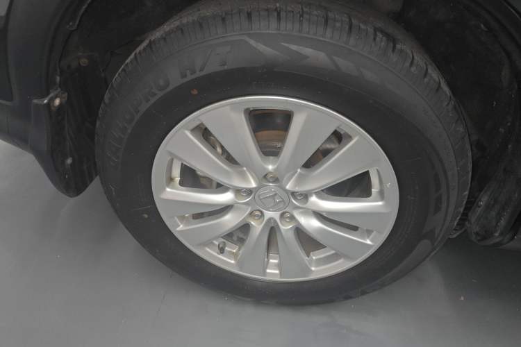 Used Honda CR-V 2016 2.0L Two-Wheel Drive Classic Edition Right Rear Wheel Hub