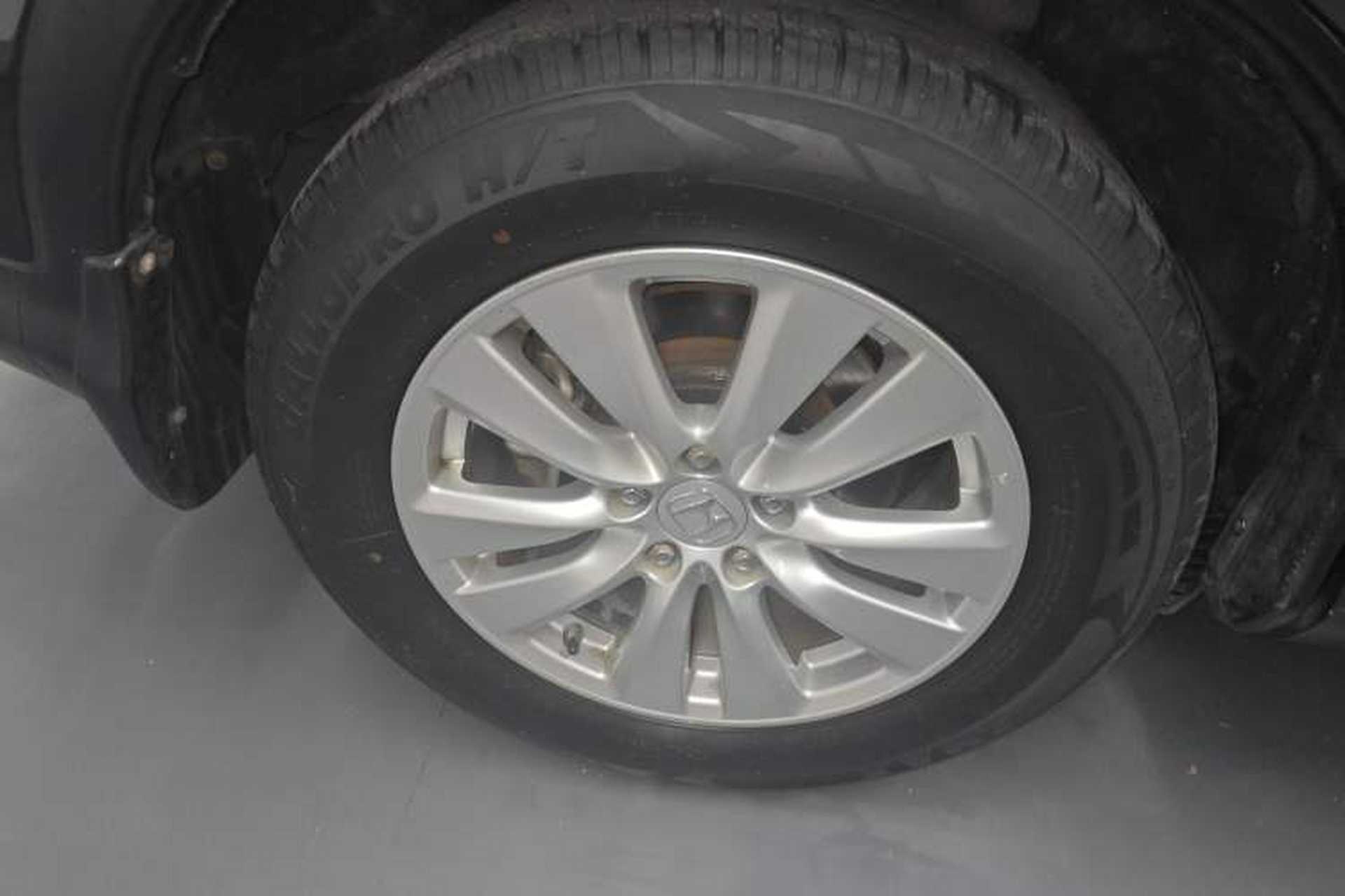 Used Honda CR-V 2016 2.0L Two-Wheel Drive Classic Edition Right Rear Wheel Hub