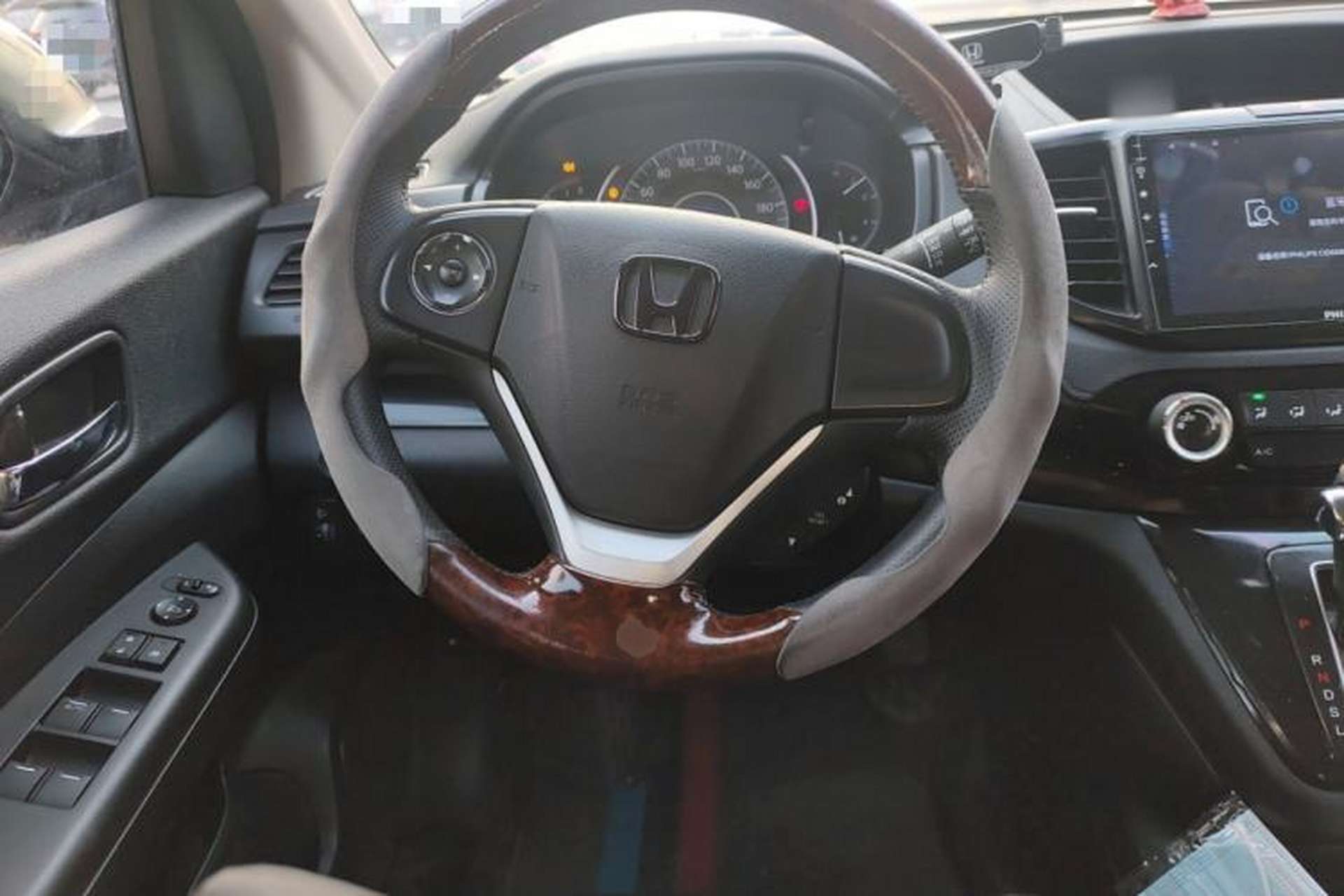Used Honda CR-V 2016 2.0L two-wheel drive Urban Edition Steering Wheel