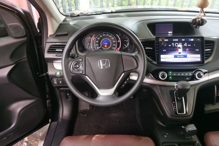 Used Honda CR-V 2016 2.0L two-wheel drive Urban Edition Steering Wheel