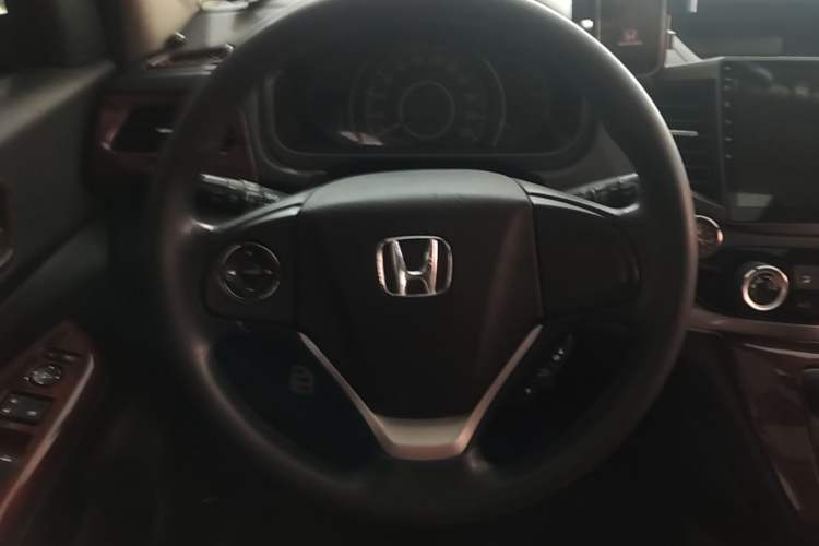 Used Honda CR-V 2016 2.0L two-wheel drive Urban Edition Steering Wheel