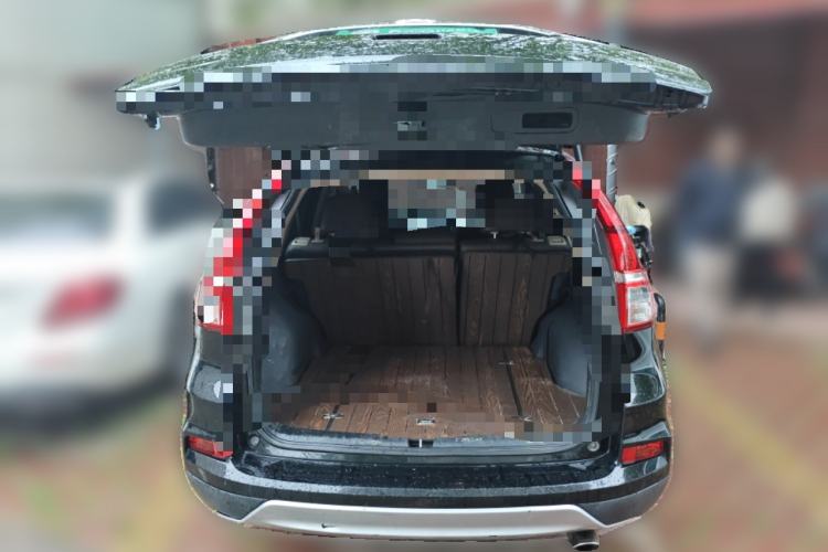 Used Honda CR-V 2016 2.0L two-wheel drive Urban Edition Trunk