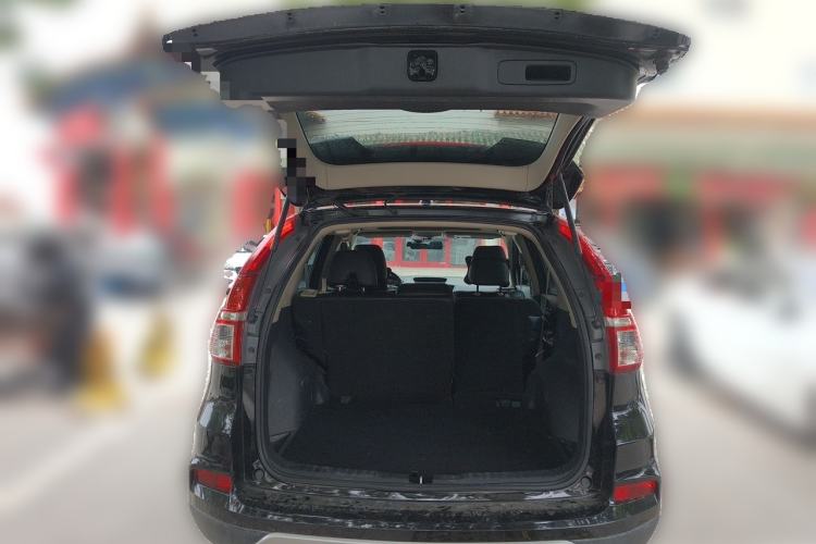 Used Honda CR-V 2016 2.0L two-wheel drive Urban Edition Trunk