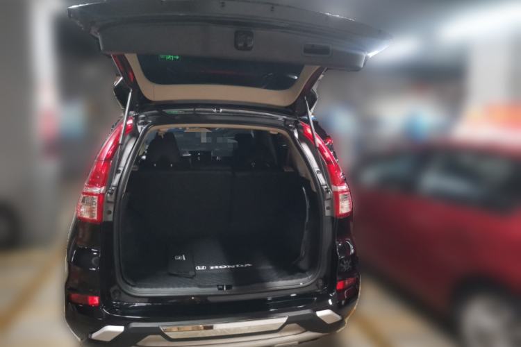 Used Honda CR-V 2016 2.0L Two-Wheel Drive Classic Edition Trunk