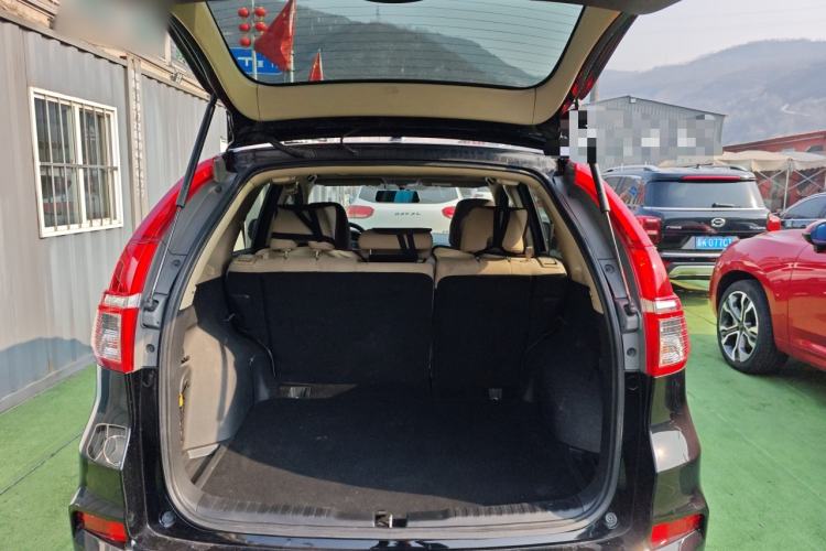 Used Honda CR-V 2016 2.0L two-wheel drive Urban Edition Trunk