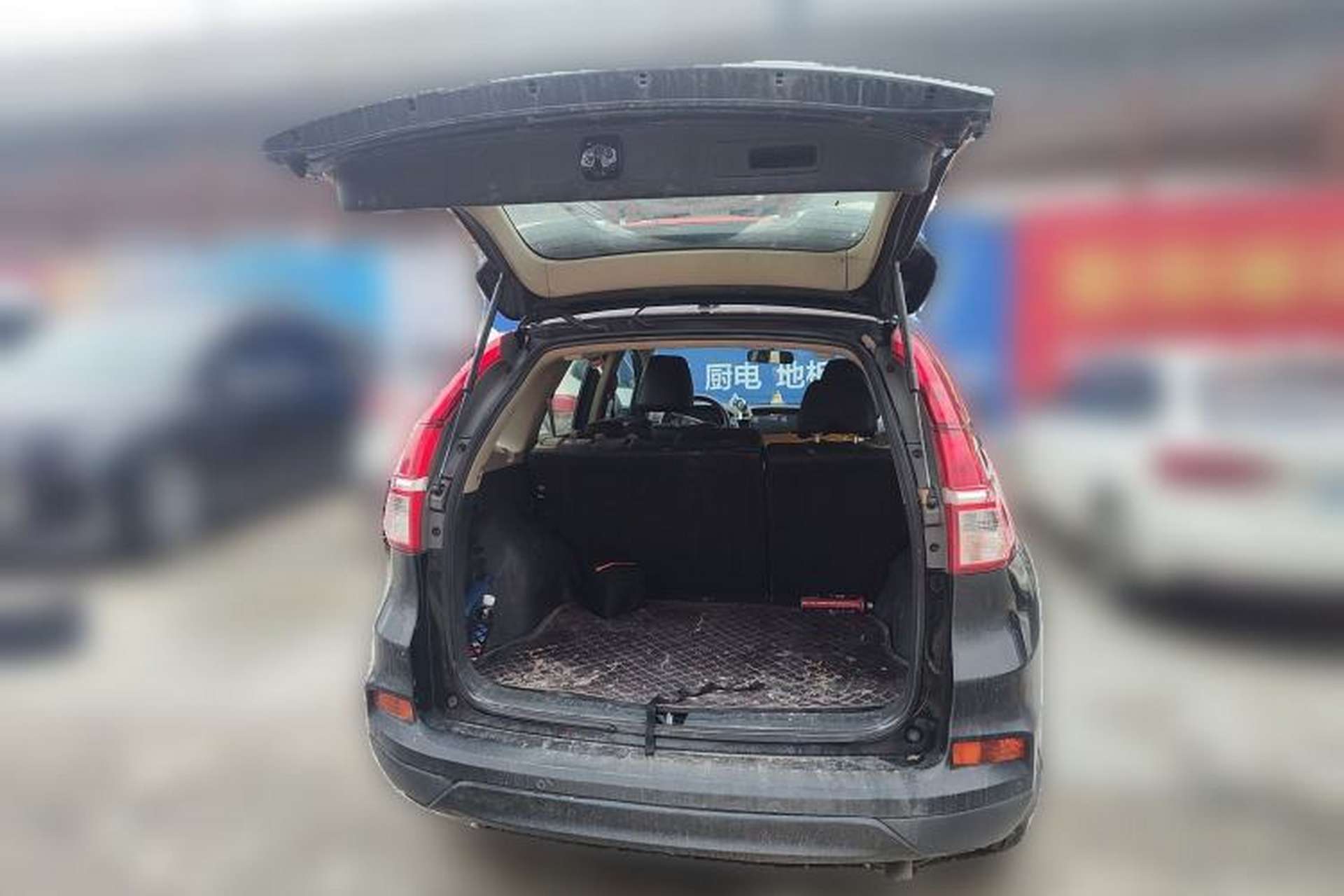 Used Honda CR-V 2016 2.0L Two-Wheel Drive Classic Edition Trunk