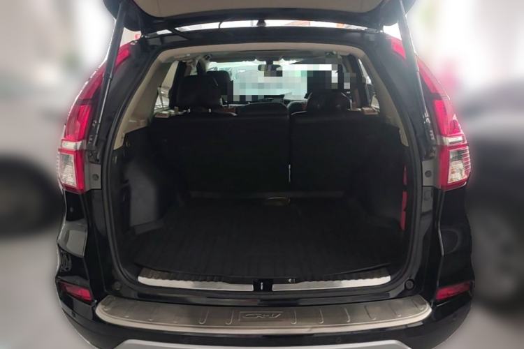 Used Honda CR-V 2016 2.0L two-wheel drive Urban Edition Trunk
