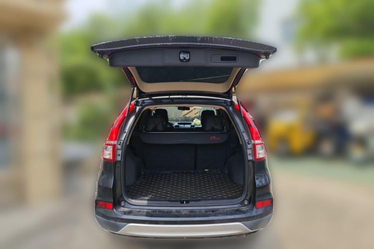 Used Honda CR-V 2016 2.0L two-wheel drive Urban Edition Trunk