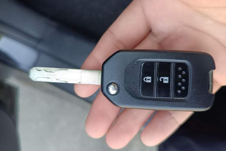 Used Honda CR-V 2016 2.0L two-wheel drive Urban Edition Vehicle Key