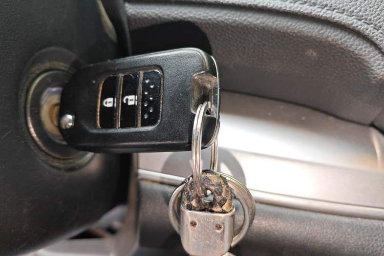 Used Honda CR-V 2016 2.0L two-wheel drive Urban Edition Vehicle Key