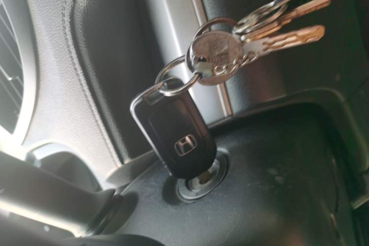 Used Honda CR-V 2016 2.0L Two-Wheel Drive Classic Edition Vehicle Key
