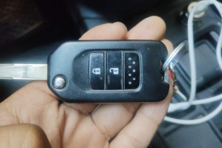Used Honda CR-V 2016 2.0L two-wheel drive Urban Edition Vehicle Key