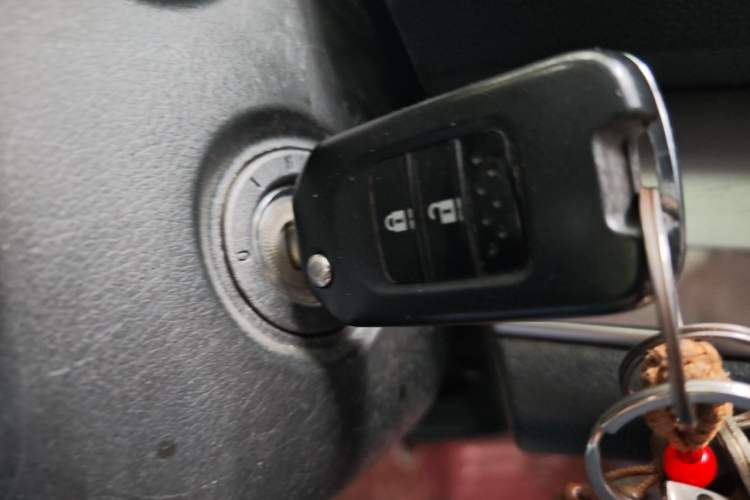 Used Honda CR-V 2016 2.0L Two-Wheel Drive Classic Edition Vehicle Key