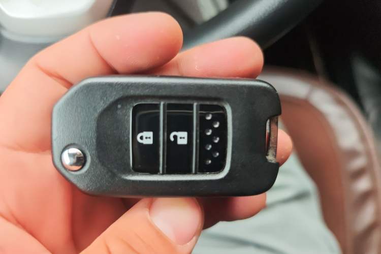 Used Honda CR-V 2016 2.0L two-wheel drive Urban Edition Vehicle Key