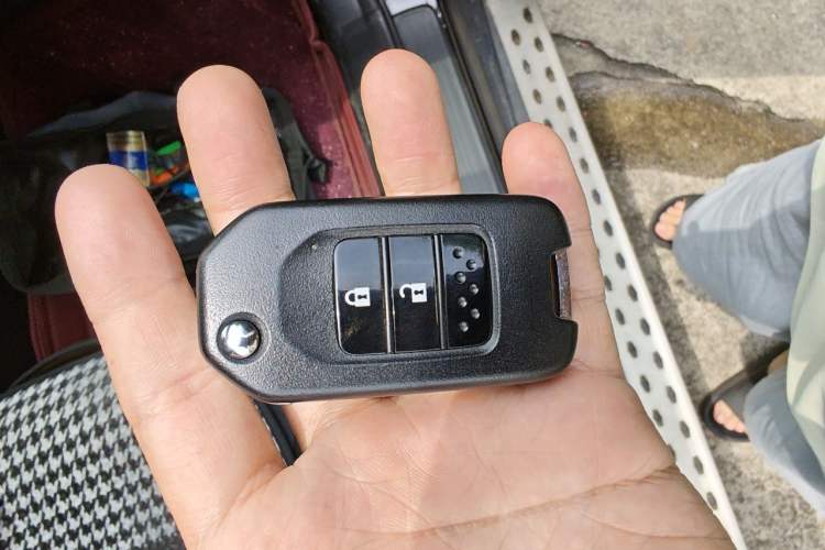 Used Honda CR-V 2016 2.0L two-wheel drive Urban Edition Vehicle Key