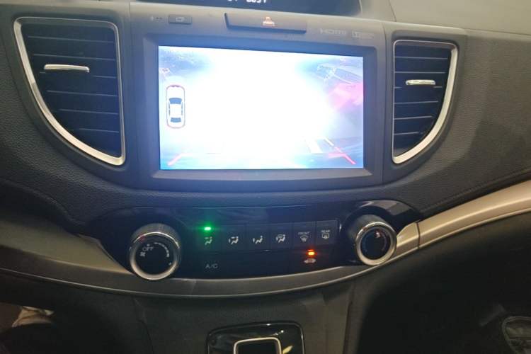 Used Honda CR-V 2016 2.0L two-wheel drive Urban Edition Audio And AC Panel