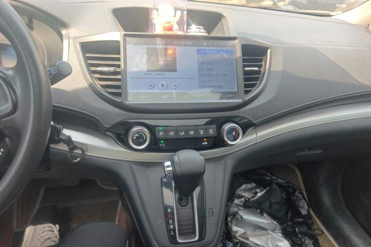 Used Honda CR-V 2016 2.0L two-wheel drive Urban Edition Audio And AC Panel