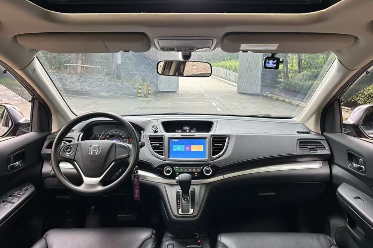 Used Honda CR-V 2016 2.0L two-wheel drive Urban Edition Center Console