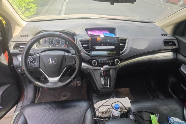 Used Honda CR-V 2016 2.0L two-wheel drive Urban Edition Center Console