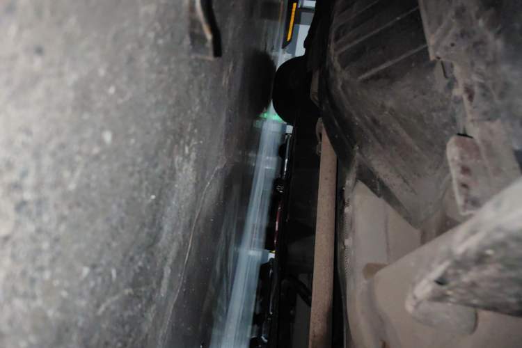 Used Honda CR-V 2016 2.0L two-wheel drive Urban Edition Chassis Front Right