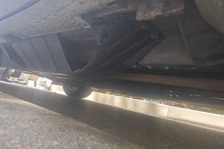 Used Honda CR-V 2016 2.0L two-wheel drive Urban Edition Chassis Front Right