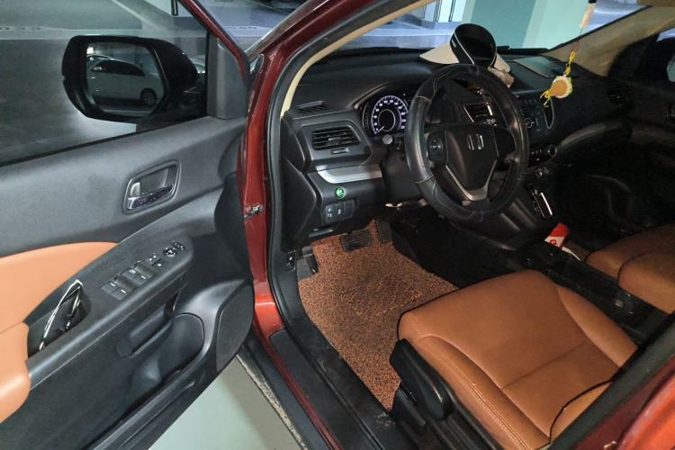 Used Honda CR-V 2016 2.0L two-wheel drive Urban Edition Driver Seat