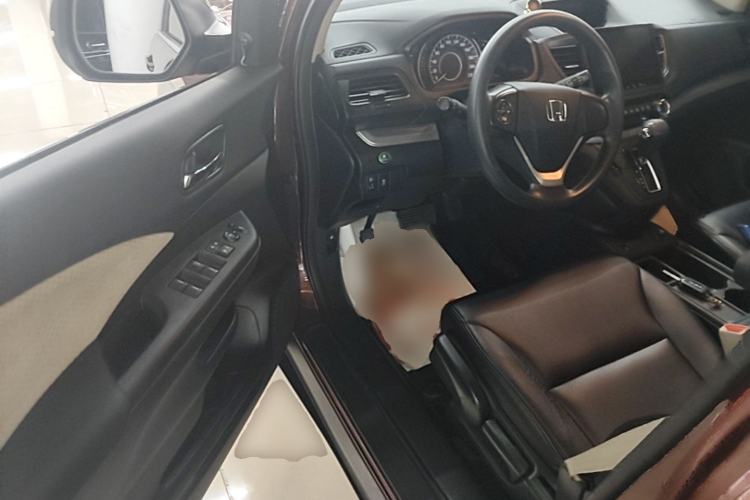 Used Honda CR-V 2016 2.0L two-wheel drive Urban Edition Driver Seat