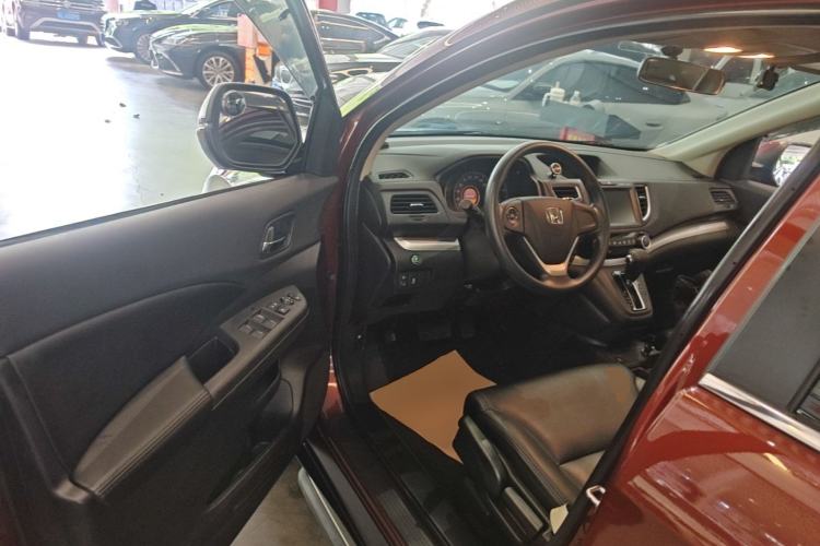 Used Honda CR-V 2016 2.0L two-wheel drive Urban Edition Driver Seat