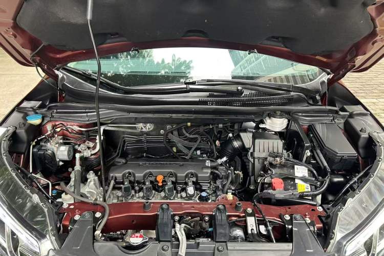 Used Honda CR-V 2016 2.0L two-wheel drive Urban Edition Engine Bay