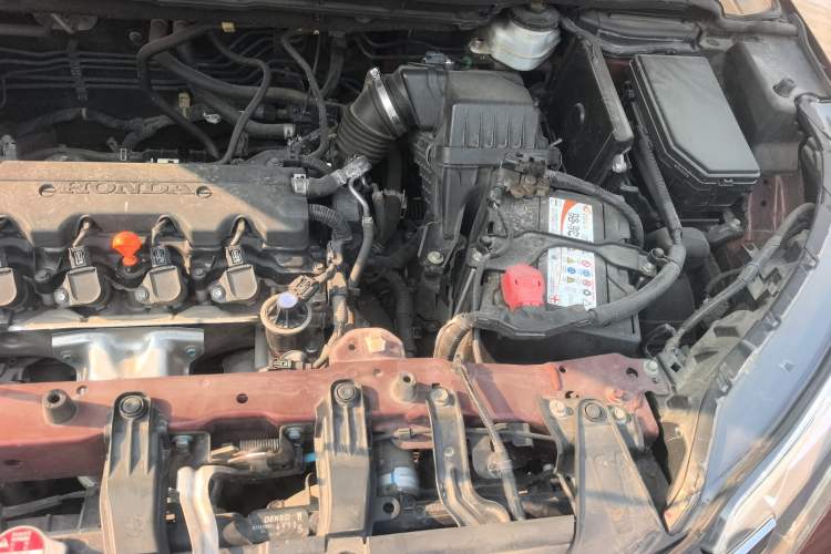 Used Honda CR-V 2016 2.0L two-wheel drive Urban Edition Engine Bay Left