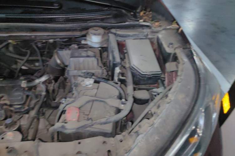 Used Honda CR-V 2016 2.0L two-wheel drive Urban Edition Engine Bay Left