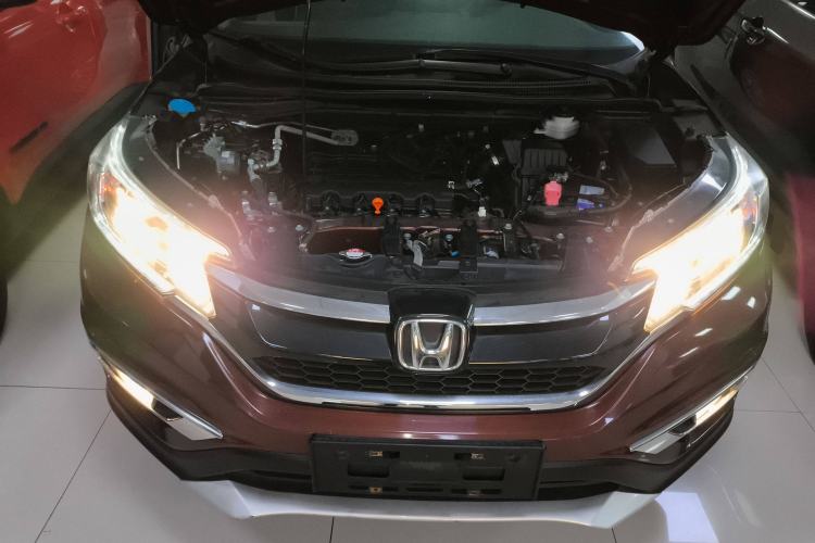 Used Honda CR-V 2016 2.0L two-wheel drive Urban Edition Engine Bay